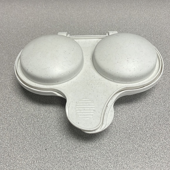 Microwave Egg Cooker by Nordic Ware. Fits two eggs - Picture 2 of 4